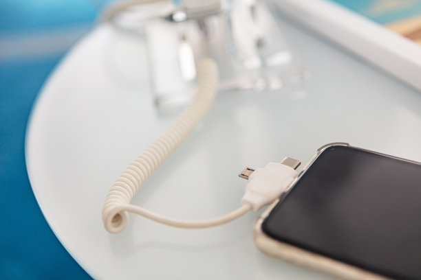 智能手机充电图片下载