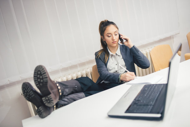 女商人休息一下图片下载
