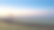 日出时，蓝天下一棵孤独的树。秋天的风景与孤独的树与雾在芬兰图片下载