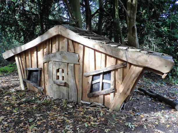 儿童木制游戏屋，Chorleywood Common图片下载