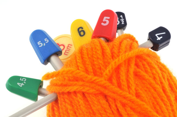 羊毛球和针织针图片下载