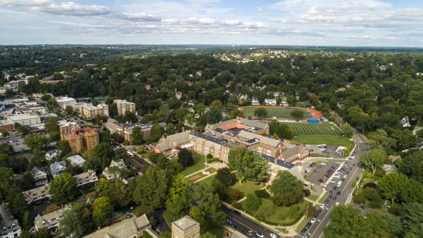 美国纽约州威彻斯特县布朗克斯维尔市的鸟瞰图图片下载