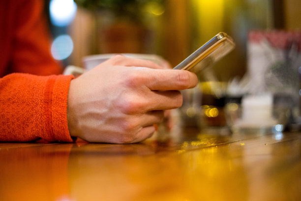 使用移动智能手机图片下载