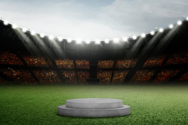 草地上的圆形讲台图片下载