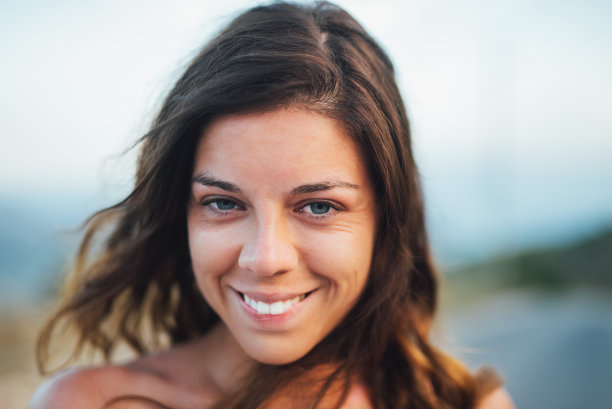 户外迷人的女人图片下载