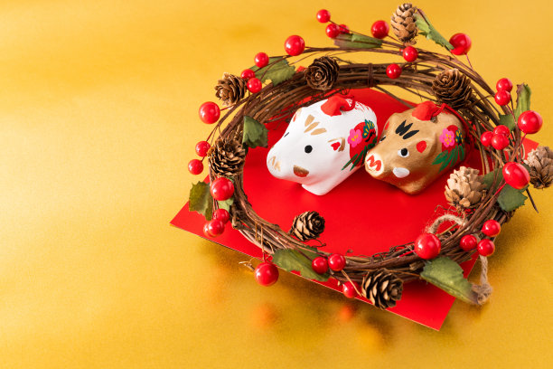 野猪的娃娃。日本的新年卡片。图片下载