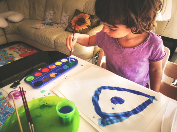 婴儿水彩儿童画笔调色板图片下载