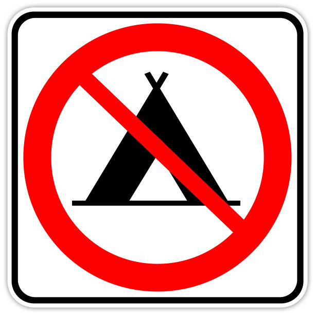 魁北克和加拿大的路标:禁止露营图片下载