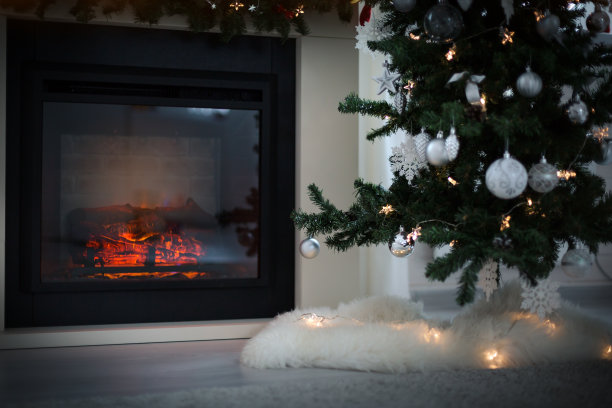 为圣诞节装饰的壁炉图片下载