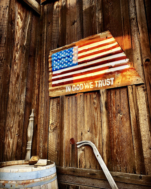 我们相信上帝图片下载