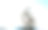 山地自行车固定与屋顶安装自行车承运人安装在白色汽车车顶旅行的概念形象图片下载