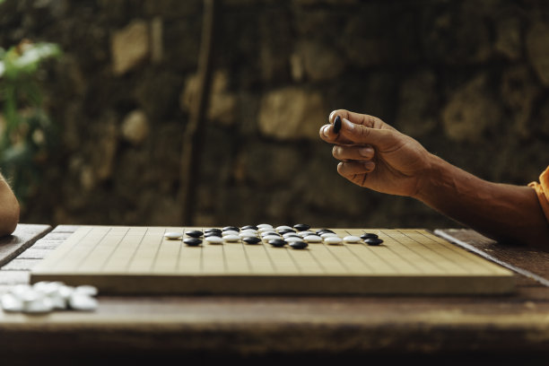 持有对象去图片下载