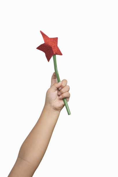 可爱的小男孩牵着星星图片下载