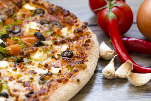 比萨意大利辣香肠。这张照片非常适合你设计你的餐厅菜单。图片下载
