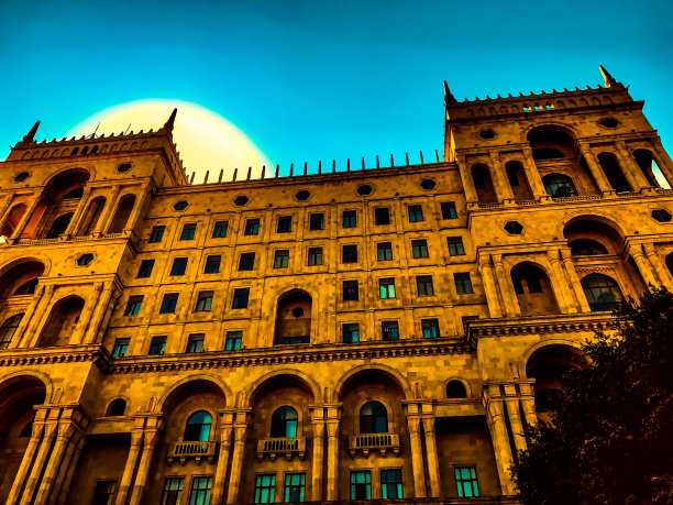 阿扎德利克·梅达尼图片下载