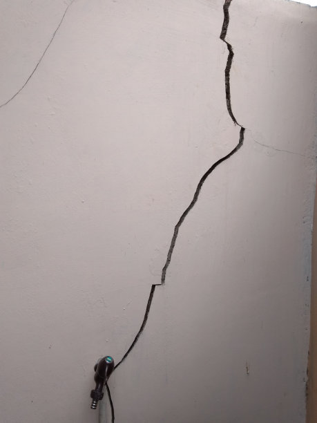 脏了墙图片下载