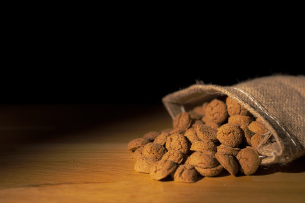 圣诞薄荷糖是荷兰儿童的节日礼物图片下载