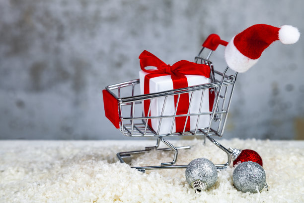 购物车里的圣诞礼物图片下载