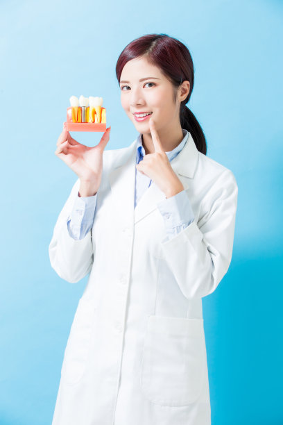 牙医取植牙图片下载