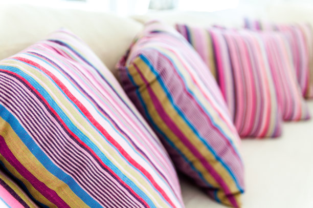 丰富多彩的kikoi枕头图片下载