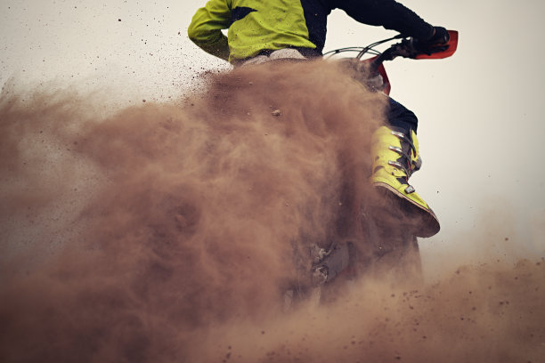 越野赛车手创造图片下载