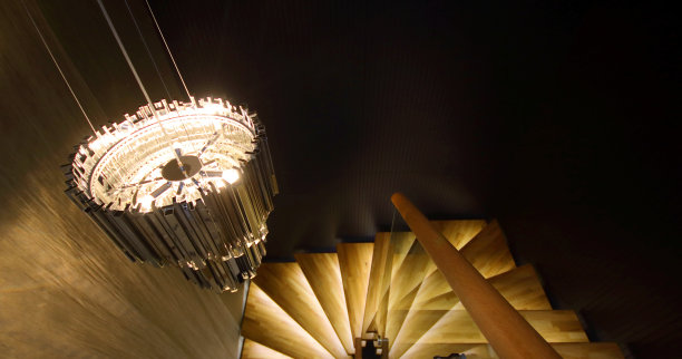 黑色概念楼梯及大堂图片下载