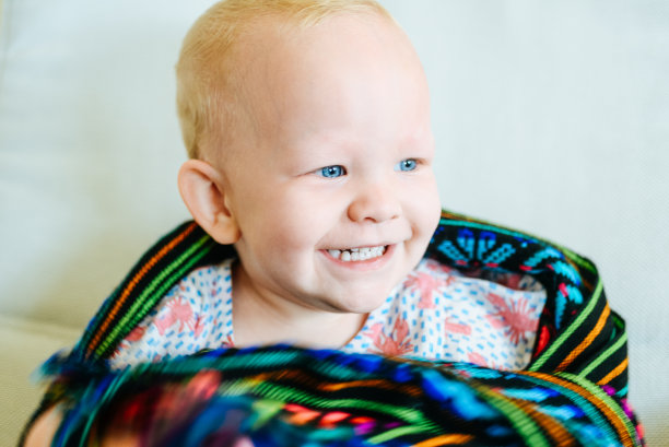 淡蓝色的眼睛图片下载