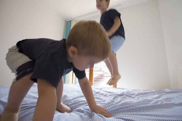 跳来跳去玩图片下载