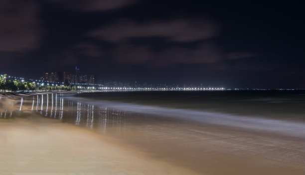 Cabo Branco海滩的夜景照片João Pessoa, Paraiba，巴西图片下载