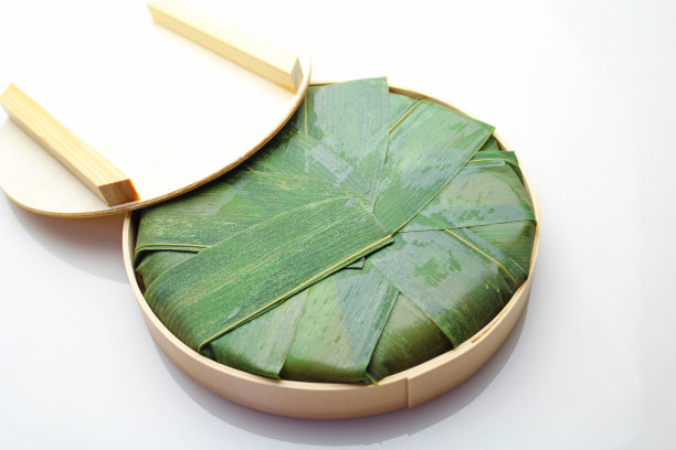 鲑鱼压榨寿司。图片下载