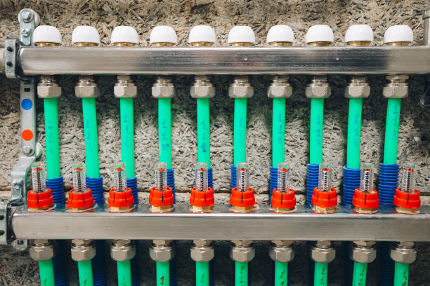 地板采暖系统的集热管素材图片