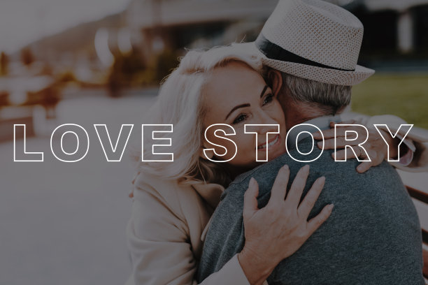 泡沫的关系。拥抱。愉快。老人。图片下载