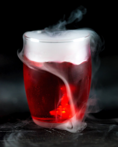 红酒加干冰图片下载