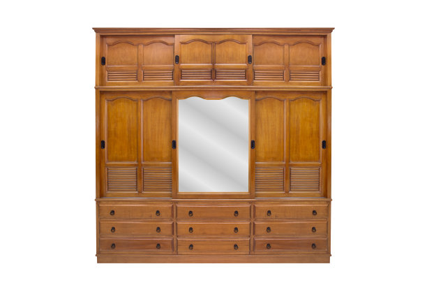 木制衣柜孤立在白色背景上图片下载