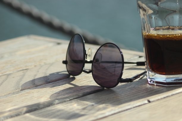 半杯苏打水图片下载