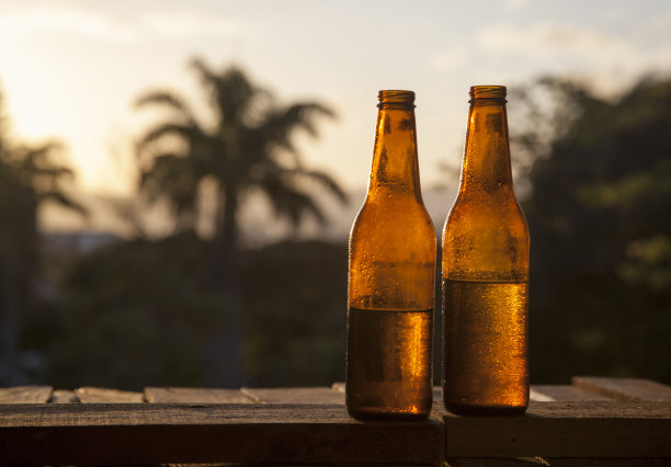 啤酒瓶的特写图片下载