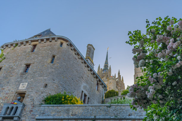 法国诺曼底的圣米歇尔山大教堂。图片下载