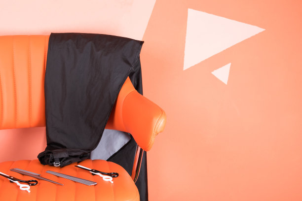 椅子与配饰为大师理发，特写图片下载