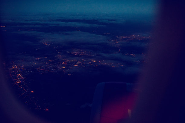 飞机夜景图片下载