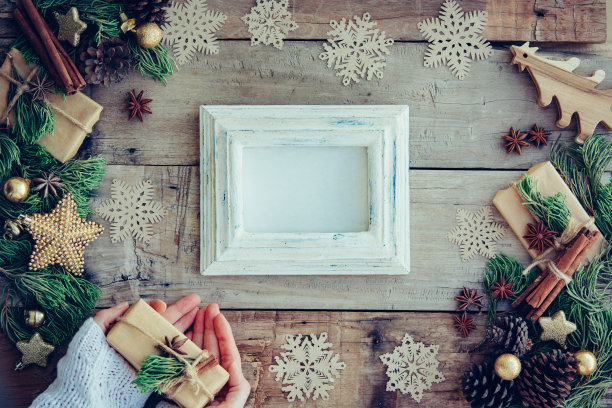 时尚的圣诞品牌模型为您的艺术品。图片下载