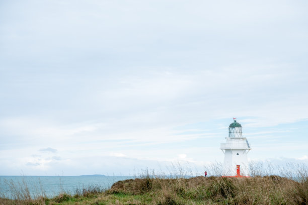 怀帕帕角，灯塔，大海和多云。图片下载