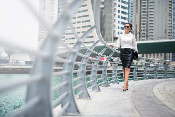 成功的穿着!图片下载