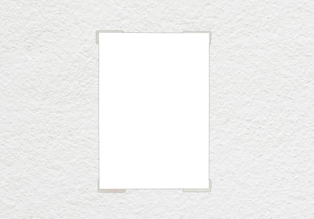 白色的墙上贴着白纸图片下载