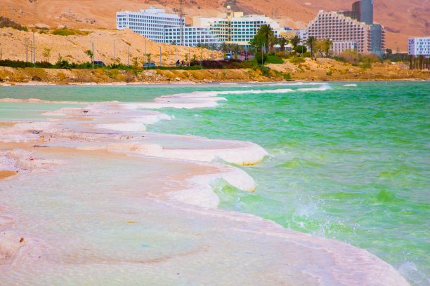 风景如画的盐湖图片下载