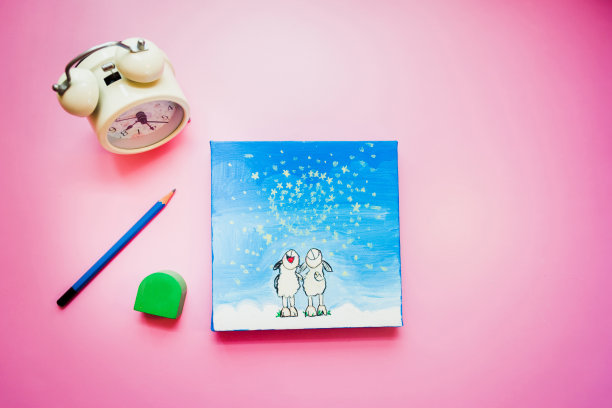 羊看星星的水彩画桌上有钟图片下载