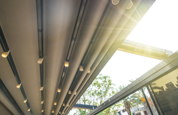 天幕在阳台图片下载