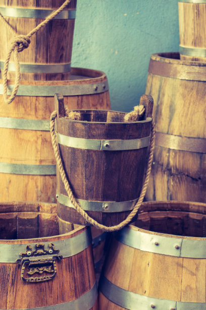 木桶在库存中图片下载