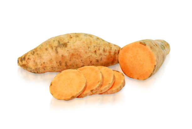 在白色背景上孤立的甘薯图片下载