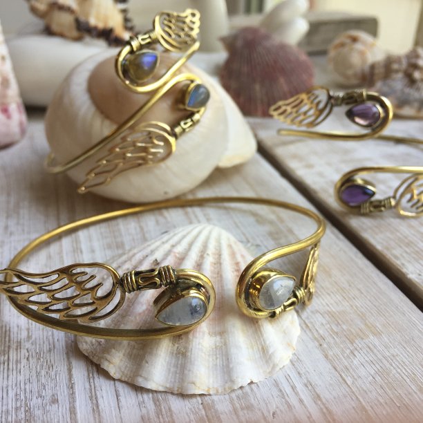 印度天然水晶手镯图片下载