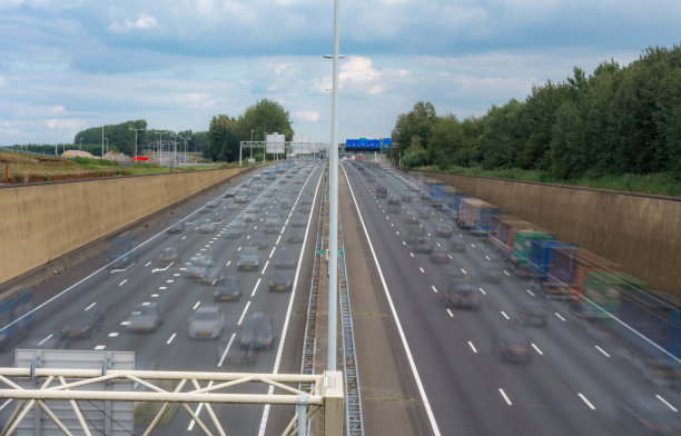 多次曝光高速公路豪达图片下载